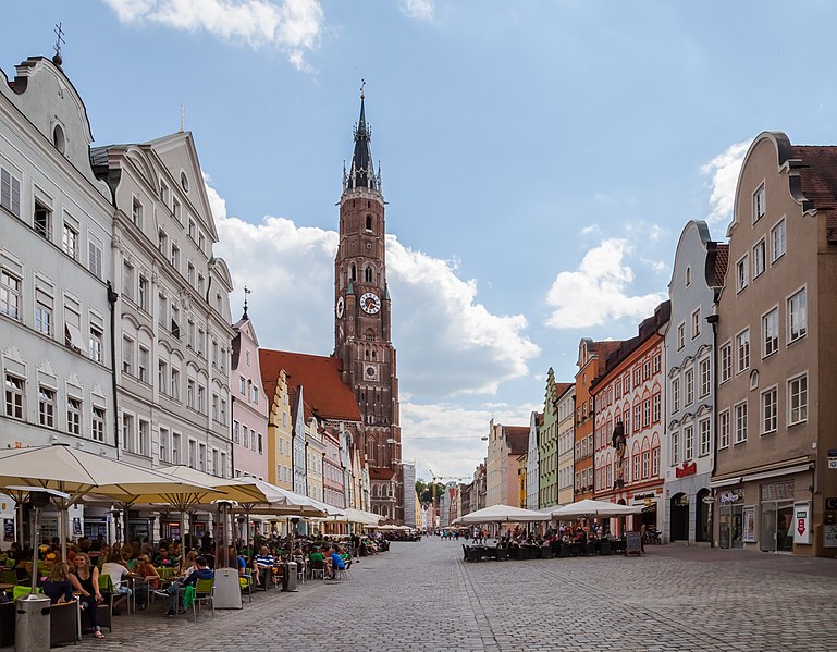 File:San Martín, Calle Altstadt, Landshut, Alemania, 2012-05-27, DD 08.JPG