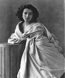 Sarah Bernhardt-Nadar.jpg