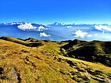 Vuoristomaisemaa Dolakhan piirikunnasta 3 200 m korkeudelta. Taustalla Gaurishankar-vuori.