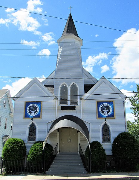 File:Shalom Baptist Church - Waterbury, Connecticut.jpg