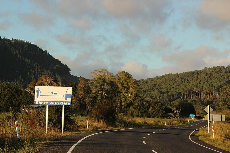 File:Share the road 1.5m sign - heading back to Auckland from Cooks Beach (6941598104).jpg