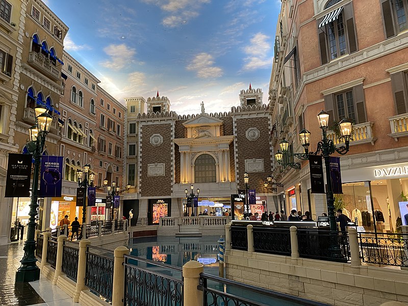 File:Shoppes at Venetian 23-02-2023(6).jpg