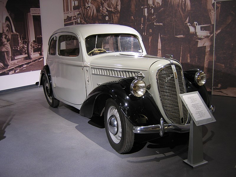 File:Skoda-museum-mlada-boleslav-rr-010.jpg