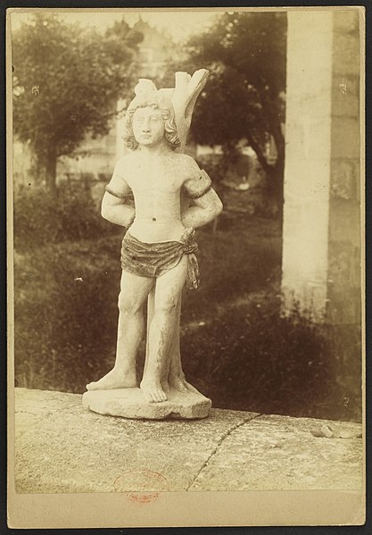 File:Statue de Saint-Sébastien - J-A Brutails - Université Bordeaux Montaigne - 0027.jpg