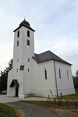 Paroĥa preĝejo Naskiĝo de Maria en Sülysáp