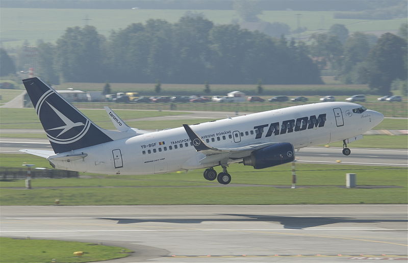 File:TAROM Boeing 737-700; YR-BGF@ZRH;22.09.2010 586ca (5017291449).jpg