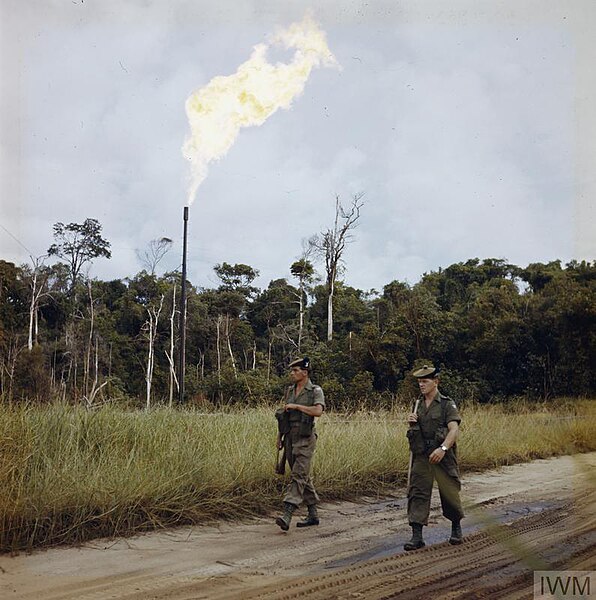 Queen's Own Highlanders on guard at the Seria oilfield, during the Brunei revolt, December 1962