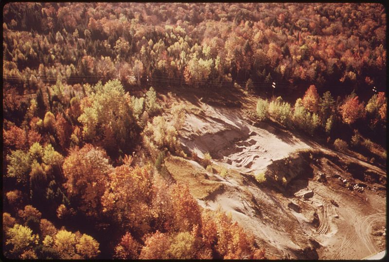 File:TYPICAL EXCAVATION SITE FOR SAND AND GRAVEL IN THE ADIRONDACK FOREST PRESERVE - NARA - 554724.jpg