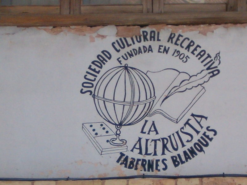 File:Tavernes Blanques La Altruista.JPG