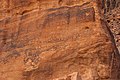 Antiche iscrizioni tamudiche nel deserto di Wadi Rum in Giordania
