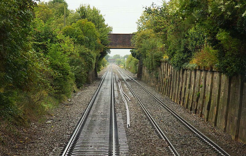 File:The cutting through Eckington - geograph.org.uk - 1726592.jpg