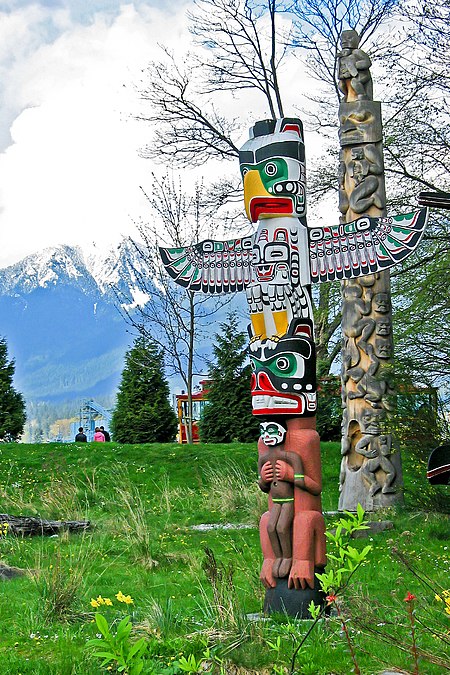 Tập_tin:Totem_poles.jpg