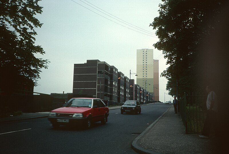 File:Tower Block UK photo glw3-10 (Balgrayhill 1989-1).jpg