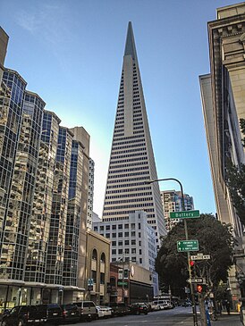 Transamerica Pyramid (16870350723).jpg