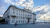 Trieste (28947281422).jpg
