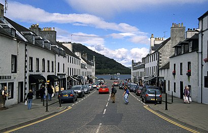 How to get to Inveraray with public transport- About the place