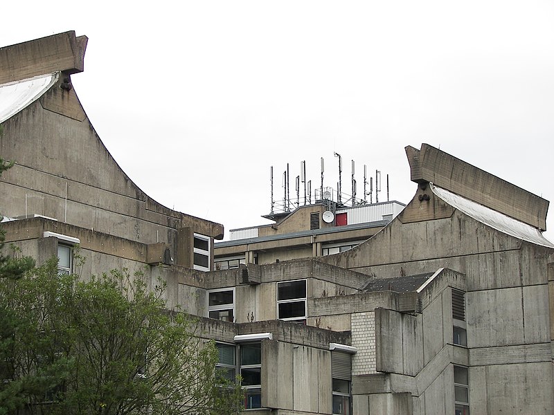 File:Uni Marburg Lahnberge 01.jpg