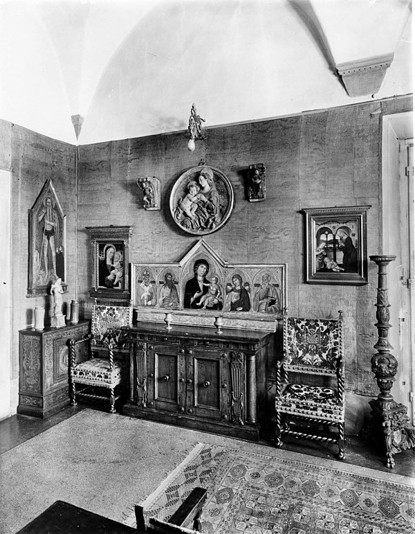 Sala del Crocifisso, Villa La Pietra, Florence, photo by Foto Reali, Foto Reali Archive, Department of Image Collections, National Gallery of Art Libr