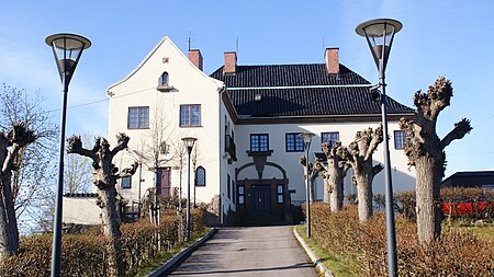 The embassy of China in Norway is located in the heart of Vinderen Vinderen-oslo-chinese-embassy.jpg