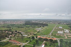 Vista aérea do Campus da UFRB en oa fundo a cidade de Cruz das Almas.JPG