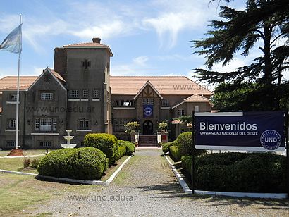 Cómo llegar a Universidad Nacional Del Oeste en transporte público - Sobre el lugar