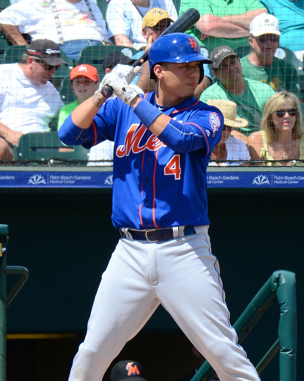 Wilmer Flores working out with his mom