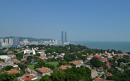 Gulangyu in the foreground