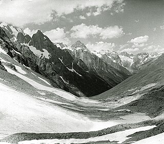 <span class="mw-page-title-main">Main Caucasian Range</span> Mountain range in Russia, Georgia and Azerbaijan