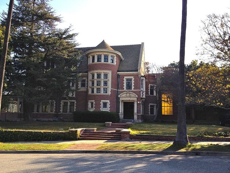 File:1120 Winchester Place Los Angeles CA.jpg