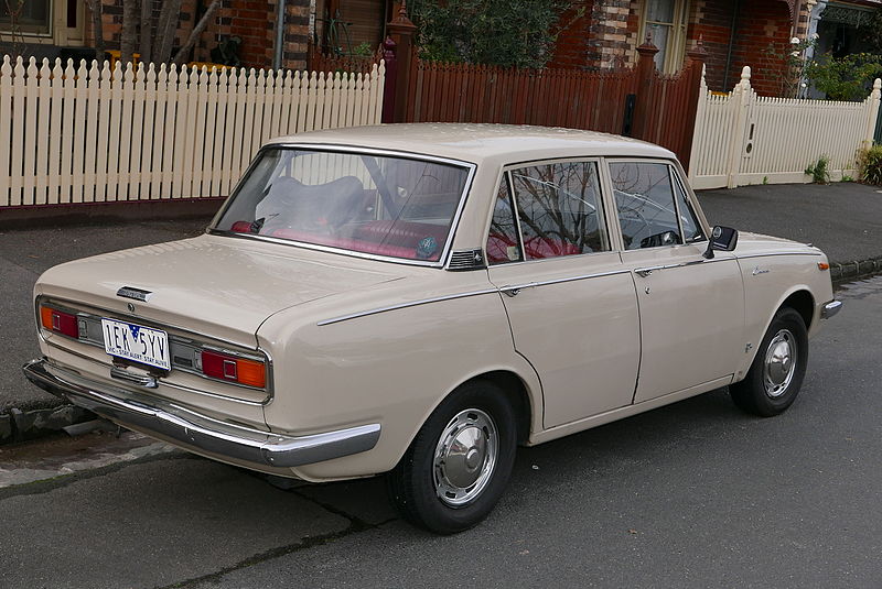 File:1969 Toyota Corona (RT40) sedan (2015-07-14) 02.jpg