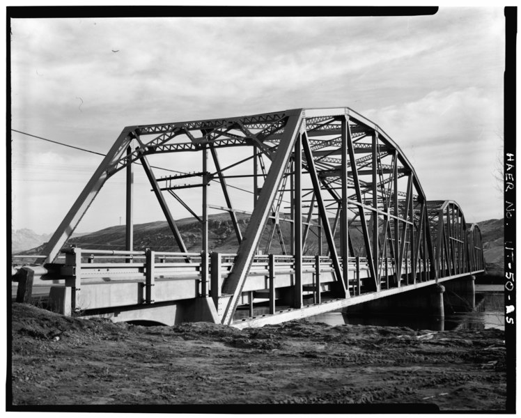 File:3-4 VIEW OF SOUTH AND WEST SIDES OF BRIDGE, LOOKING FROM WEST BANK OF THE GREEN RIVER - Jensen Bridge, Spanning Green River at Town of Jensen, Jensen, Uintah County, UT HAER UTAH,24-JENS,1-5.tif