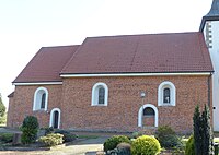 Neuenkirchen be Bassum, St. Katharinen, Nordseite mit originalen romanischen Fenstern