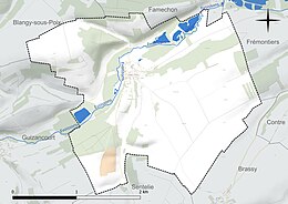 Carte en couleur présentant le réseau hydrographique de la commune