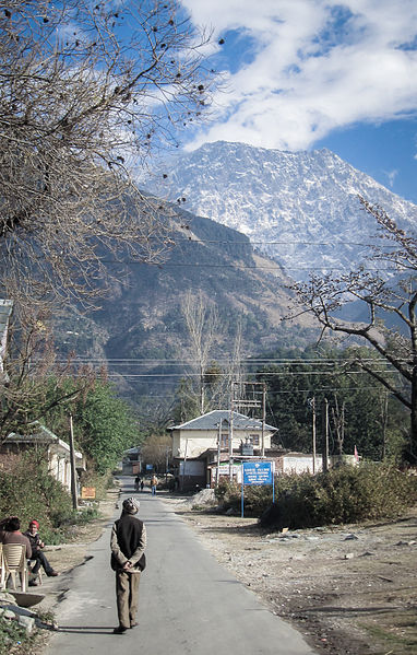 File:A winter morning in Rakkar, Himachal Pradesh.jpg