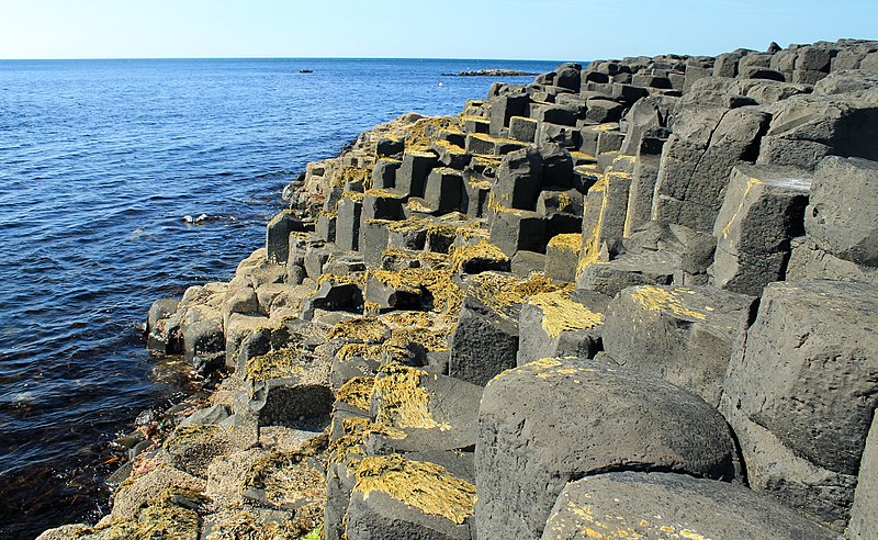 File:Antrim Coast - Giant's Causeway (19247071624).jpg