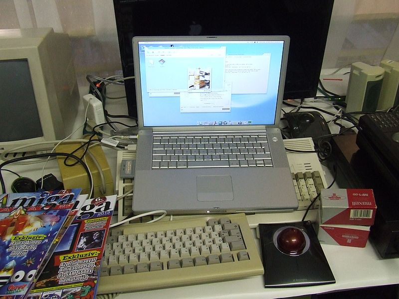 File:Apple PowerBook, MorphOS.jpg
