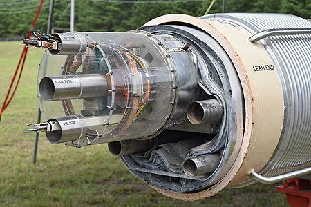 Arc dipole magnet of Relativistic Heavy Ion Collider (RHIC).jpg