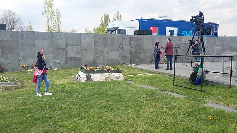 File:Armenian Genocide Memorial, Yerevan-02.jpg