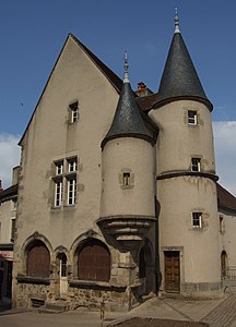 Arnay-le-duc - Maison Bourgogne.jpg