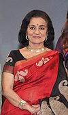 Asha Parekh, Raveena'nın NDTV sohbet programında (1) (kırpılmış) .jpg