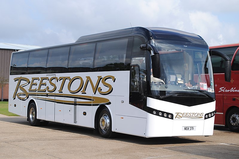 File:BEESTONS Hadleigh - Flickr - secret coach park.jpg