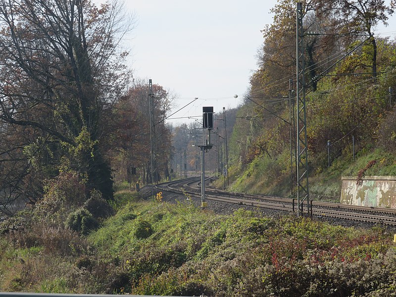 File:Bahnstrecke München–Regensburg bei Volkmannsdorf 07.jpg