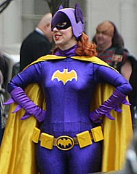 Cosplay de Batgirl, costume violet