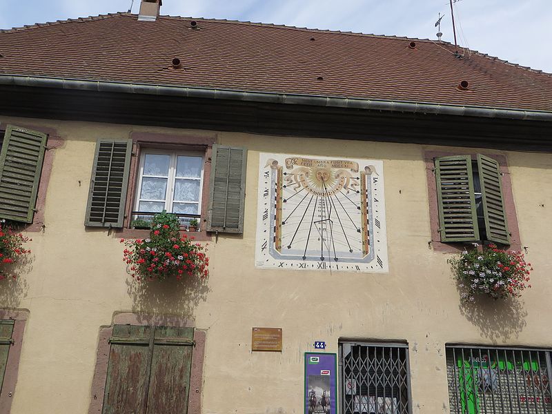 File:Bergheim - Maison au Cadran solaire - 44 Grand-Rue (pas dans liste) (2-2016) IMG 3337.jpg