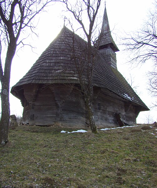 File:Biserica de lemn din Vechea2009 (10).jpg