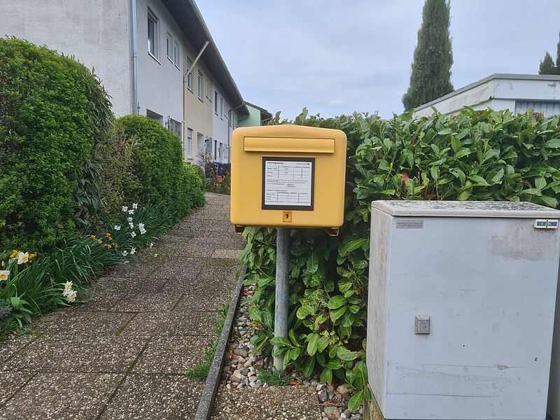 File:Briefkasten Juttastraße Worms.jpg