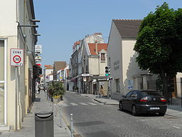 Bry-sur-Marne grande rue.jpg