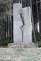 Památník obětem divokého odsunu na Bukové hoře v létě 1945.