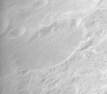 Oblique Apollo 16 image Cannon crater AS16-P-5532 ASU.jpg