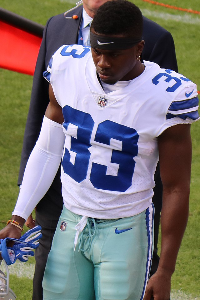 Chidobe Awuzie arrives for Bengals wearing his mission across his